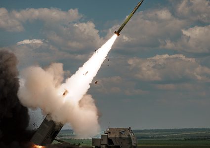 جيش  الاحتلال الإسرائيليّ يعلن مهاجمة صواريخ باللاذقية