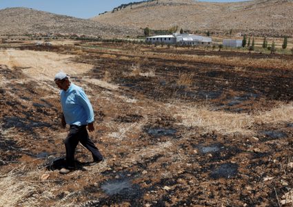 انتهاكات متواصلة.. مستوطنون يهاجمون فلسطينيا في الأغوار الشمالية