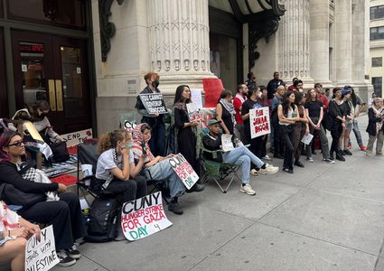 طلبة وأكاديميون في جامعة نيويورك يضربون عن الطعام احتجاجا على حرب الإبادة في غزة