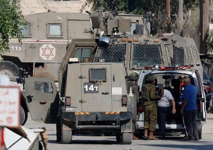 قوات الاحتلال تداهم منازل المواطنين في زواتا وسالم ومخيم العين في نابلس