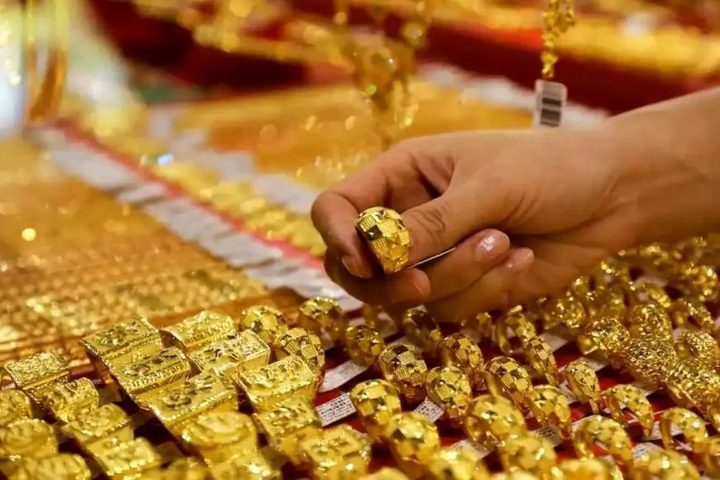 أسعار الذهب ترتفع مع تهديدات ترمب بمضاعفة الرسوم الجمركية