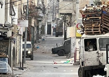 الاحتلال يقتحم مخيم بلاطة شرق نابلس ويفتش منازل