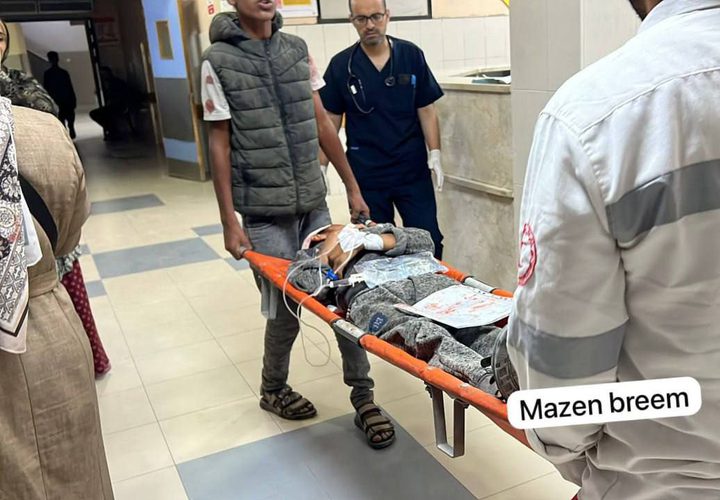 انتشال 23 ضحية وإجلاء أكثر من 200 إصابة جراء قصف وإطلاق نار من قبل جيش الاحتلال صوب المتوجهين لمركز المساعدات غرب مدينة رفح.