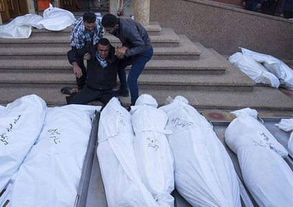 غزة.. قصف مكثف على خان يونس واستهداف مستشفى شهداء الأقصى