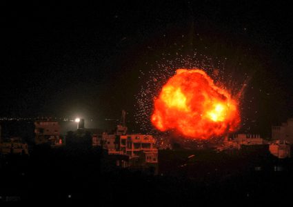 خمسة شهداء في قصف مواصي خانيونس