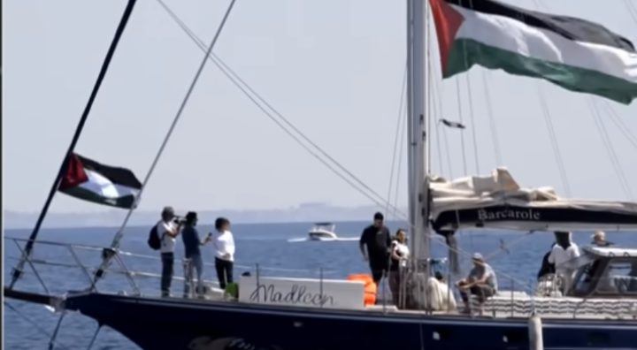 رغم التهديدات.. السفينة "مادلين" على بُعد أميال من غزة