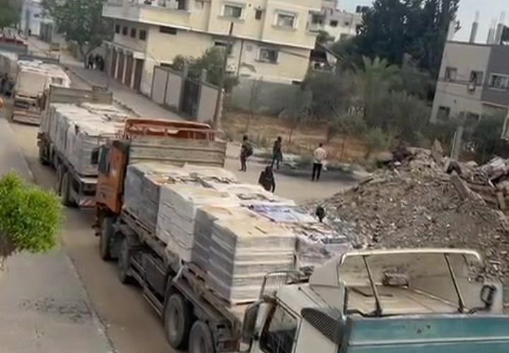 11 شاحنة محملة باللحوم المجمدة دخلت صباح اليوم الى تجار في دير البلح وسط قطاع غزة