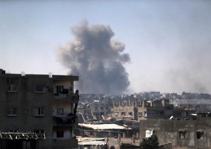 سبعة شهداء في قصف الاحتلال خيمة تؤوي نازحين في خانيونس