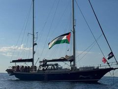 الاحتلال يحتجز سفينة "مادلين" المتجهة لكسر حصار غزة ويعتقل من كانوا على متنها