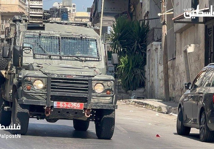 اقتحام منطقة كروم عاشور المحيطة في البلدة القديمة وسط نابلس.