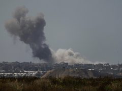 انقطاع الإنترنت والاتصالات الأرضية في محافظتي غزة والشمال