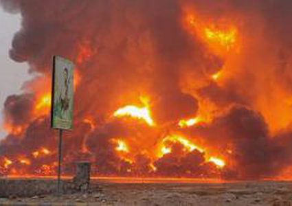 الاحتلال يعلن استهداف مواقع في الحديدة والحوثيون يتوعدون بتوسيع هجماتهم