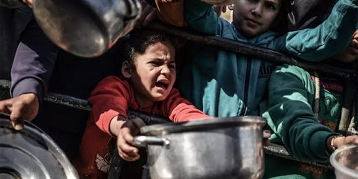 الأونروا: أكثر من 2700 طفل في غزة أصيبوا بسوء تغذية حاد