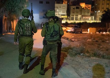 قوات الاحتلال تعتقل مواطنا من روجيب شرق نابلس