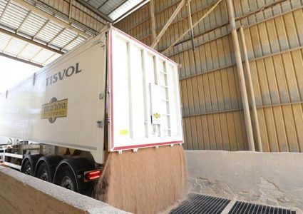 الحكومة تتسلم من نظيرتها الروسية منحة 30 ألف طن قمح لقطاع غزة