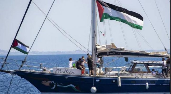 151 شبكة ومنظمة حقوقية ومدنية تطالب بالإفراج الفوري عن ناشطي سفينة "مادلين"