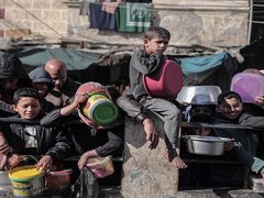 مركز "شمس" جريمة التجويع في قطاع غزة وصمة عار في جبين المجتمع الدولي