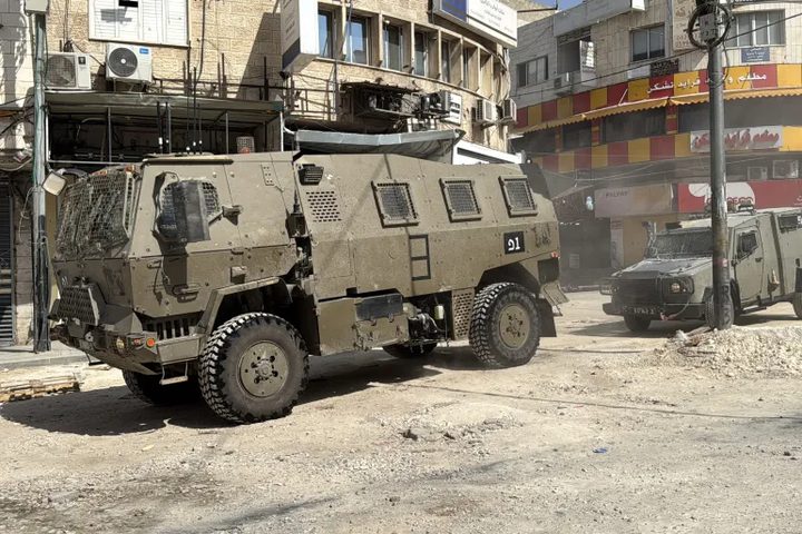 الاحتلال يقتحم العرقة ويدفع بتعزيزات إلى جنين