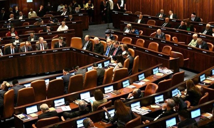 الكنيست على مفترق الحسم: التصويت اليوم على قانون الحل تمهيدًا للانتخابات