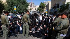 54 ألف طلب تجنيد للحريديين: الجيش الإسرائيلي يعلن سلسلة عقوبات ضد الرافضين