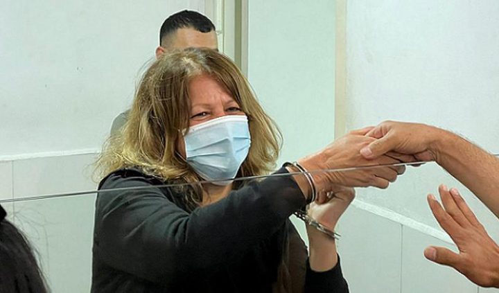 محكمة الخضيرة ترفض طلب الشرطة تمديد الحبس المنزلي لسناء سلامة
