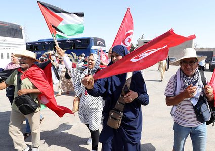 قافلة الصمود تصل بوقرين وسط ليبيا في طريقها نحو شرق ليبيا دعمًا لغزة