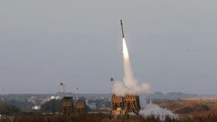 إسرائيل تتوقع مئات الصواريخ الباليستية الإيرانية