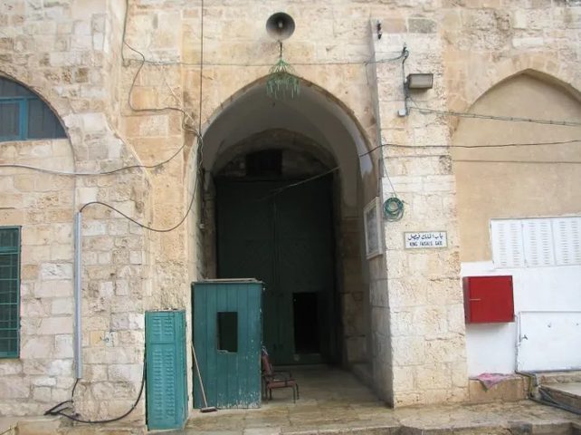 الاحتلال يغلق أبواب المسجد الأقصى بالتزامن مع فرض "إغلاق شامل" على الضفة