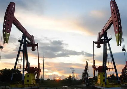 أسعار النفط والذهب تقفز بعد الضربات الإسرائيلية لإيران