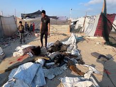 شهيدان في غارة للاحتلال على خيمة تؤوي نازحين شمال خان يونس