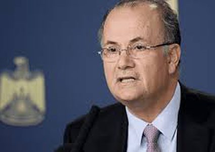 رئيس الوزراء الفلسطيني يبحث التطورات الميدانية في المنطقة