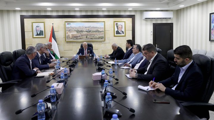 مصطفى يترأس اجتماعا لبحث اخر التطورات الطارئة