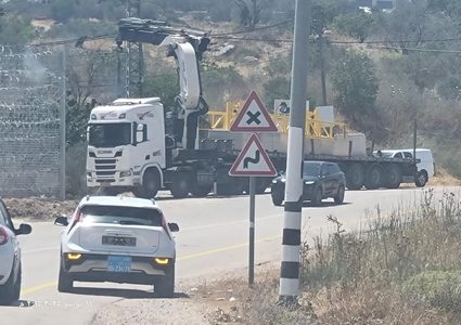 قوات الاحتلال تنصب بوابة حديدية على مدخل قرية دوما جنوب نابلس