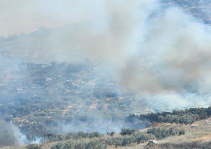 مستوطنون يشعلون النيران بأراضي المواطنين ببلدة حوارة جنوب نابلس