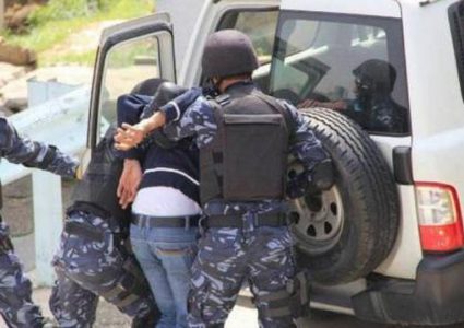 الشرطة تقبض على 3 من المعتدين على دورية في بيت لحم وتلاحق آخرين
