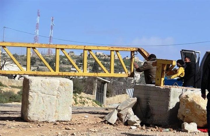 الاحتلال ينصب بوابة حديدية جديدة شرق بيت لحم