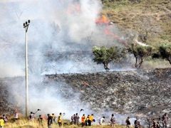 مستوطنون يحرقون أراضي زراعية في ترمسعيا