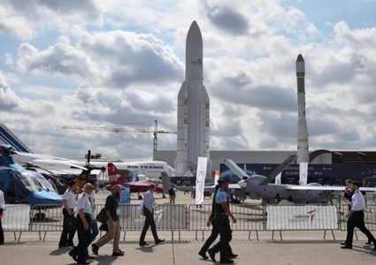 فرنسا تغلق أجنحة 4 شركات إسرائيلية في معرض باريس للطيران