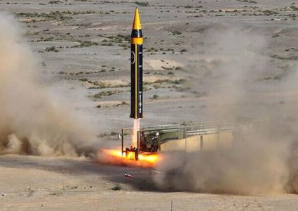 إيران تكثف هجماتها: 370 صاروخًا و100 مسيرة منذ بدء التصعيد