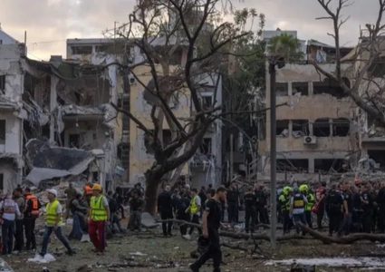 الموساد يسخر من إيران بعد إعلان استهداف مقره: "جميعهم في إيران"