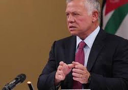 ملك الأردن يؤكد ضرورة وقف الحرب على غزة فورا وإيصال المساعدات