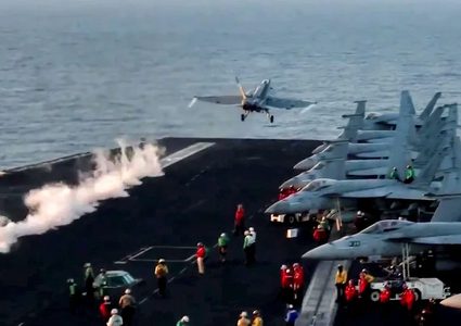 واشنطن تحشد حاملتي طائرات في الشرق الأوسط وسط توتر مع إيران