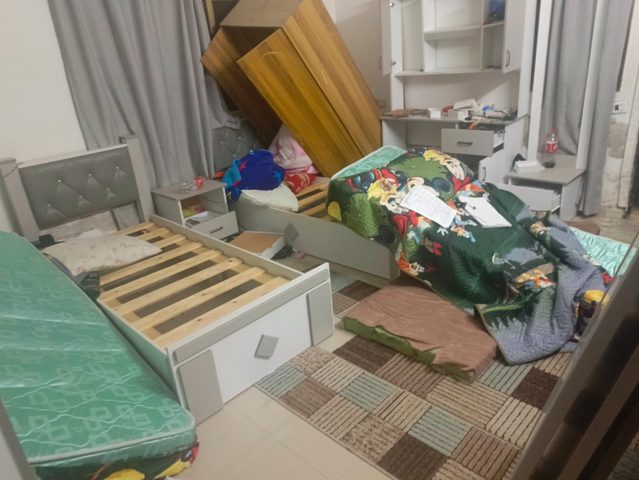للمرة الـ15 الاحتلال يقتحم منزل الأسير المحرر علي عودة بطولكرم ويعيث فيه خرابًا