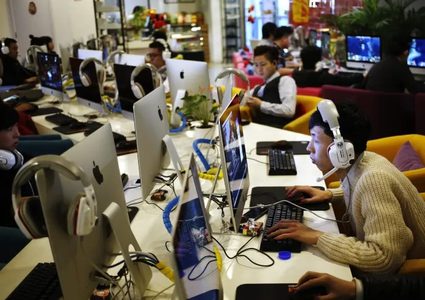 إيران توضح أسباب قطع الإنترنت: ردٌّ على هجمات سيبرانية وخطوة دفاعية ضد المسيّرات