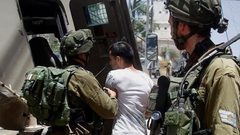 قوات الاحتلال تعتقل الصحفي عبد الناصر اللحام وتدمر محتويات منزله في مخيم الدهيشة