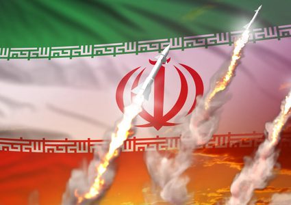 د. أحمد رفيق عوض: إسرائيل تجر أميركا للحرب وإيران ترد بإستراتيجية الاستنزاف