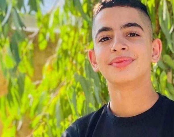 تشييع جثمان الشهيد الطفل معتز حمايل في كفر مالك شمال شرق رام الله