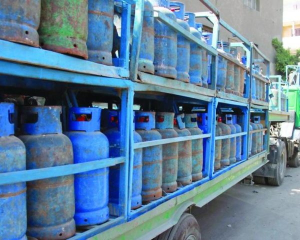 "الاقتصاد الوطني" تحيل موزع غاز للنيابة العامة بسبب اشتراطات مخالفة للقانون