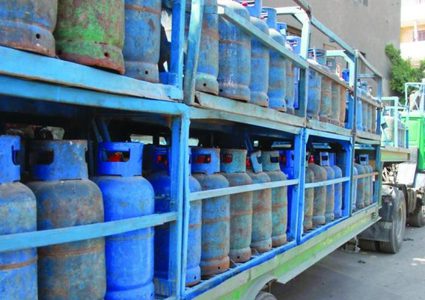 "الاقتصاد الوطني" تحيل موزع غاز للنيابة العامة بسبب اشتراطات مخالفة للقانون