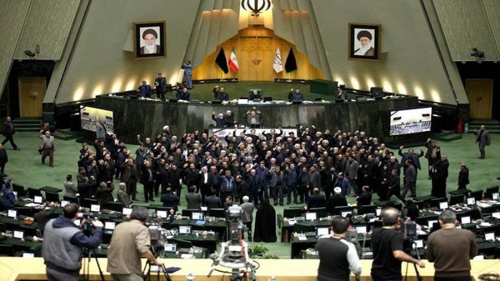 البرلمان الإيراني يوافق على تعليق التعاون مع الوكالة الدولية الذرية